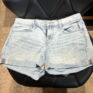 Old navy Midrise size 8 Jean shorts